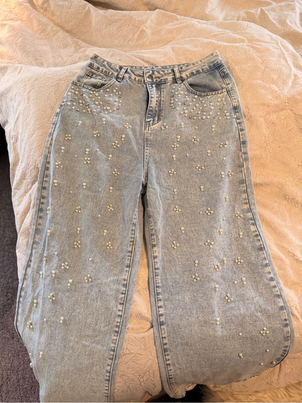 Light Wash Pearl-Embellished Women’s Jeans